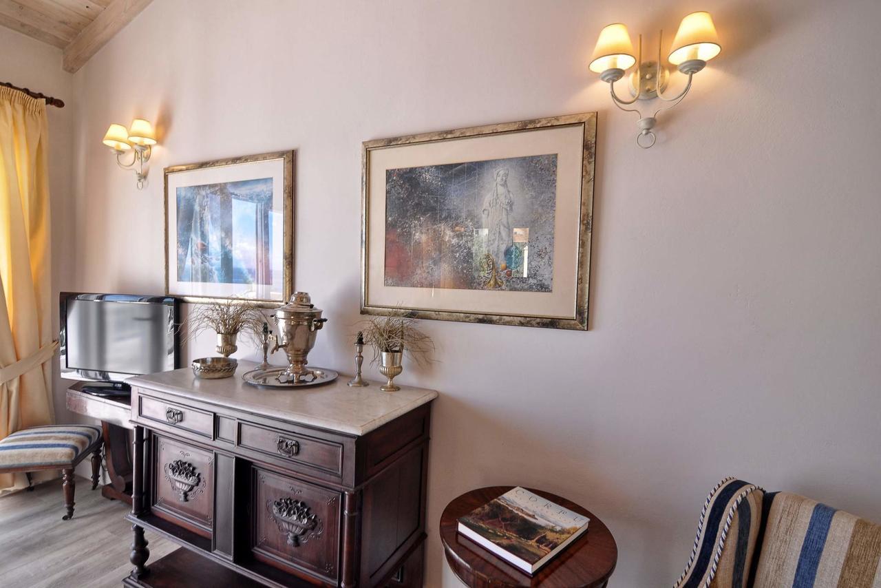 Veroniki Penthouse Deluxe Apartment آغيوس يوانيس بيريستريون المظهر الخارجي الصورة
